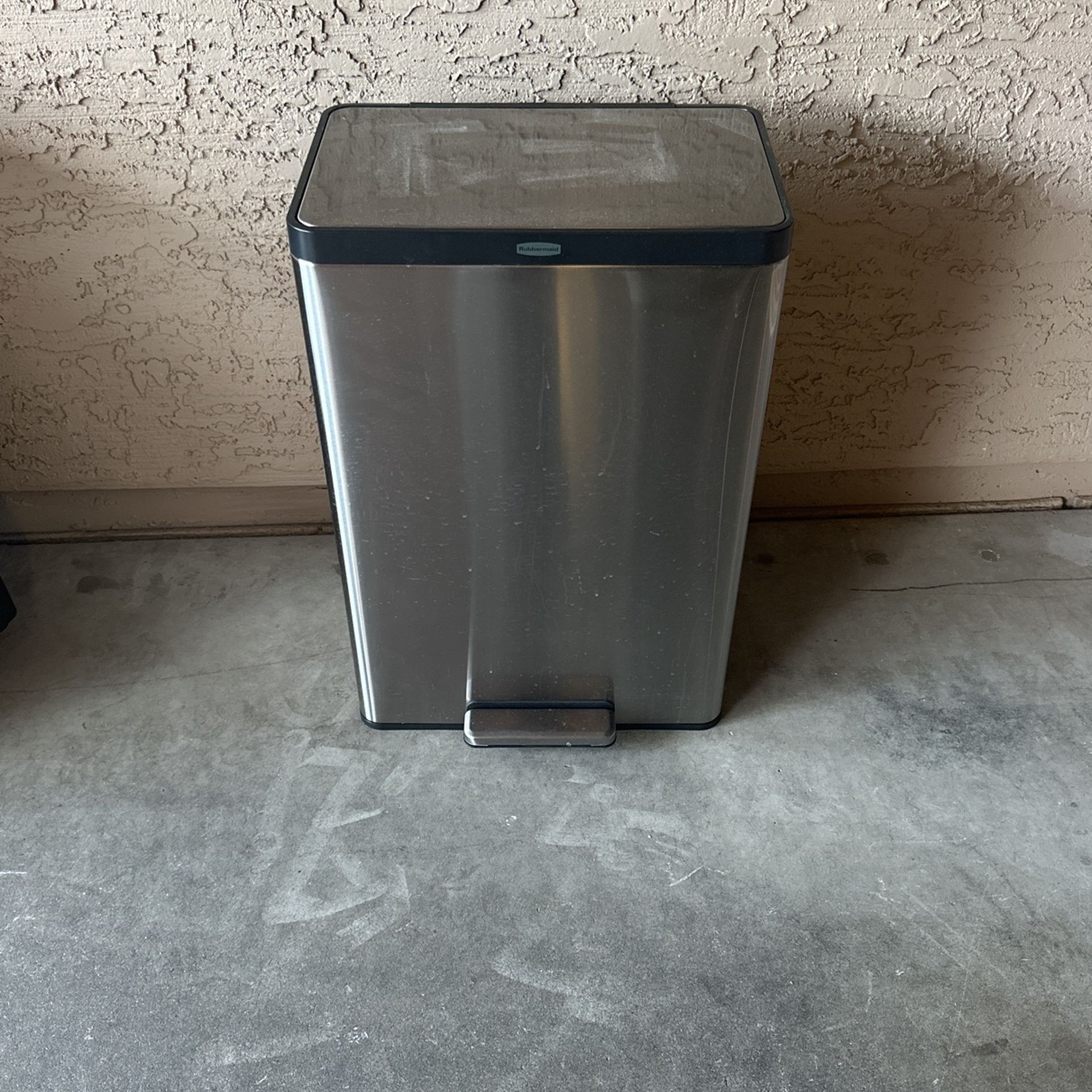 Kitchen Trash Can