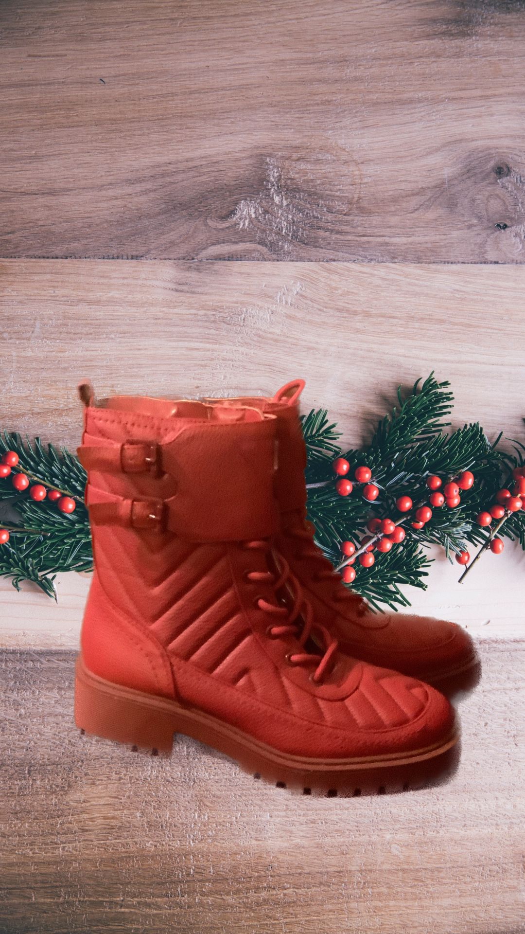 Brand New Guess Boots