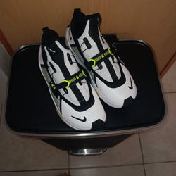 Nike Shoes Size 6y
