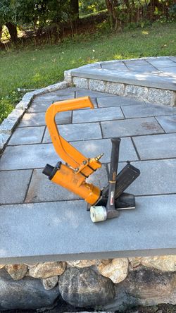 Flooring gun