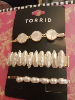Pearl Hair Clips - New