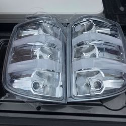2007-2013 Silverado 1500 | 2007-2014 Silverado 2500HD 3500HD Brake Taillight Clear Lens+White Housing Driver Side
