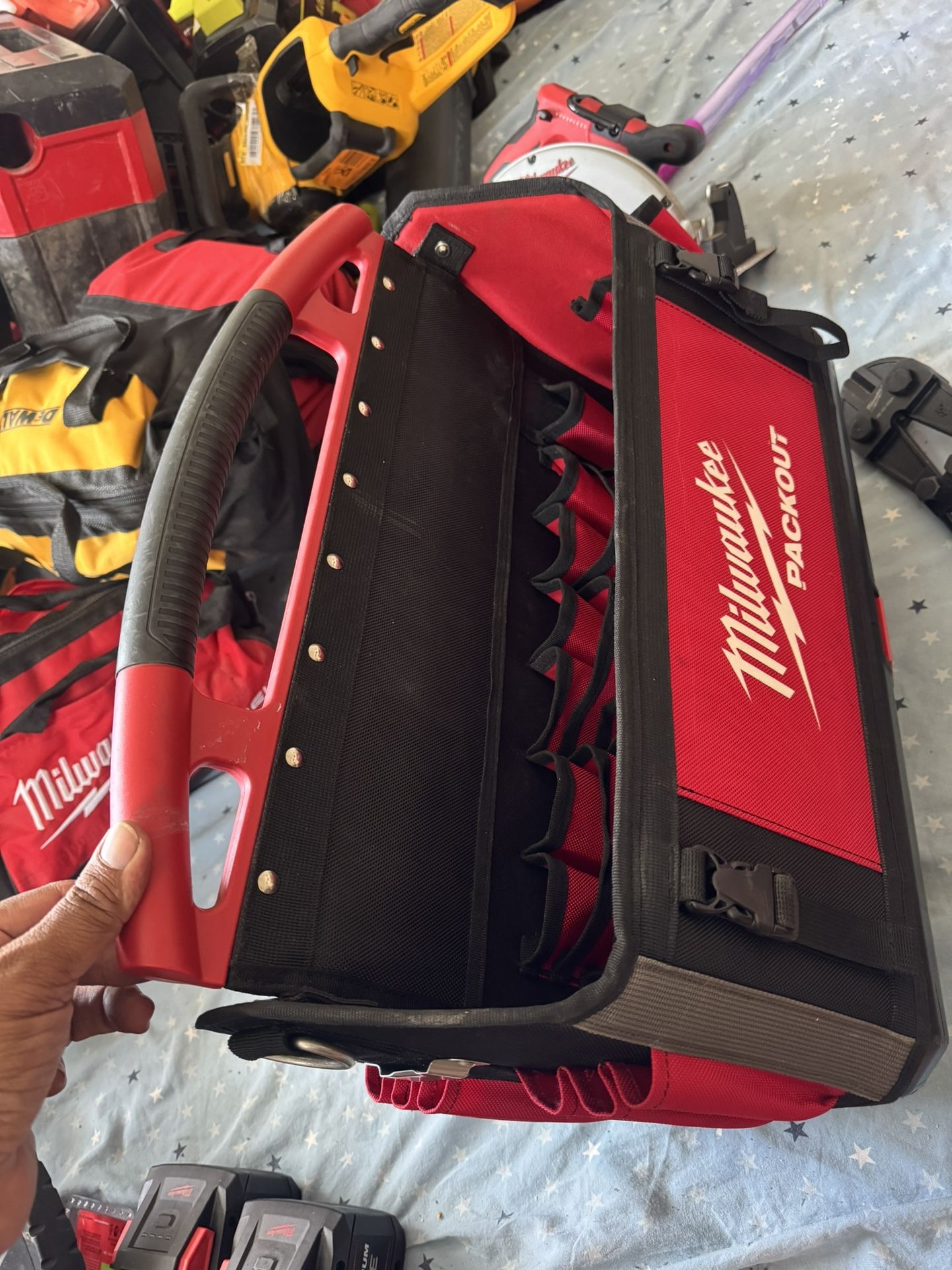 Milwaukee 20 in. PACKOUT Tote