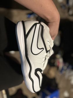 GT HUSTLE 2 NIKE