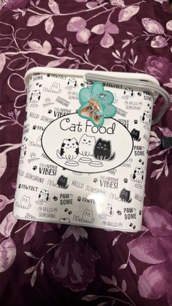 Food container