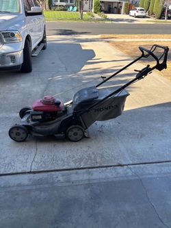 Honda commercial push mower