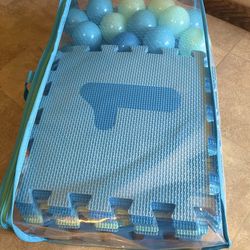 Brand new large and thick tiles play mat with borders