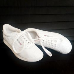 Vintage Reebok Womens White Athletic Shoes Made in Korea 2-981 Size 8 Trainers