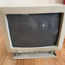 Apple Retro Monitor Model Number: A2F0201. *Does Not Turn On* and Apple Image Writer ii with Owners Manual, *Read Description*