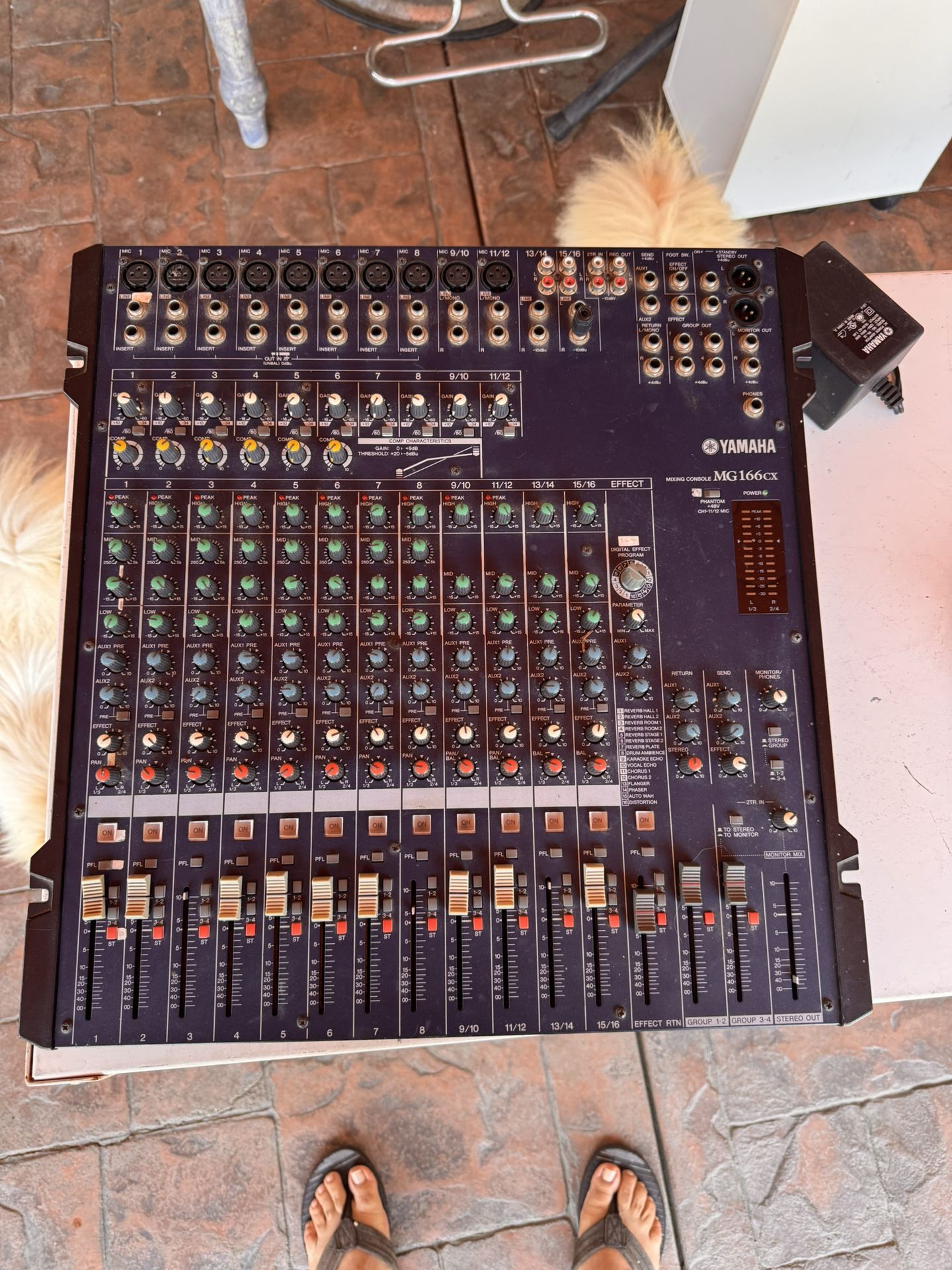 Yamaha MG166CX 16-Channel Stereo Professional Mixer