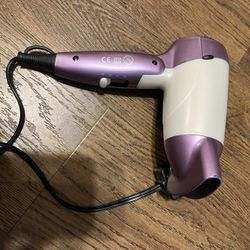 Travel size hairdryer