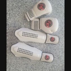 boxing gloves and knee pads 