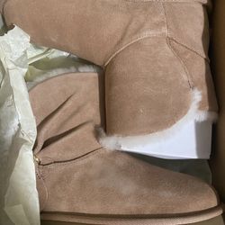 Pink Ugg’s 100