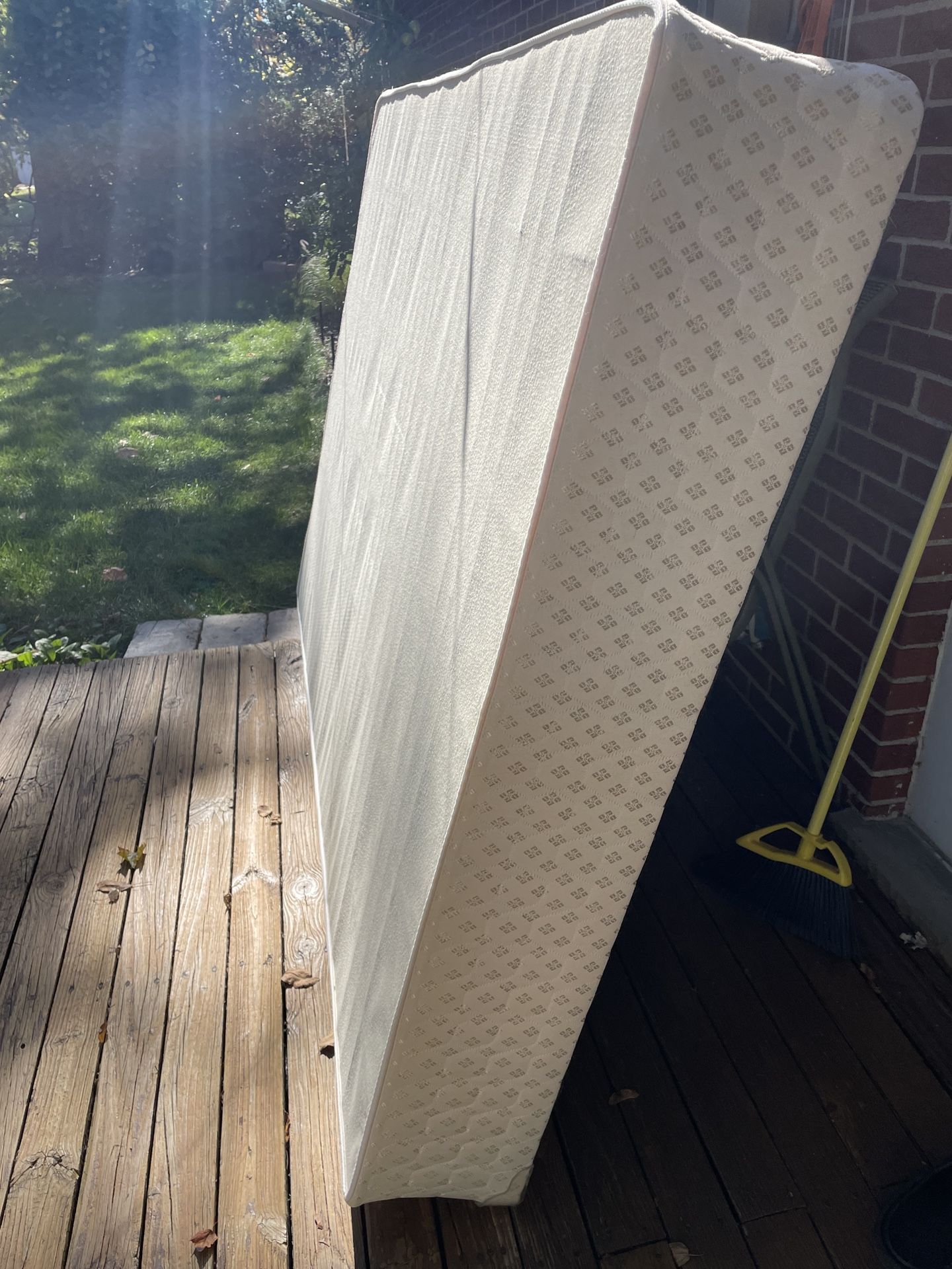 Full Bed Frame And Box Spring