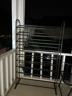 Shoe rack