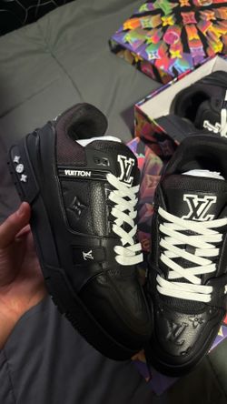 Black LV Shoes