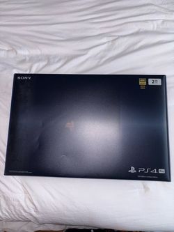PlayStation 4 Pro 500 Million Limited Edition Console