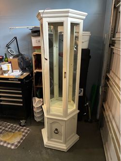 Curio cabinet