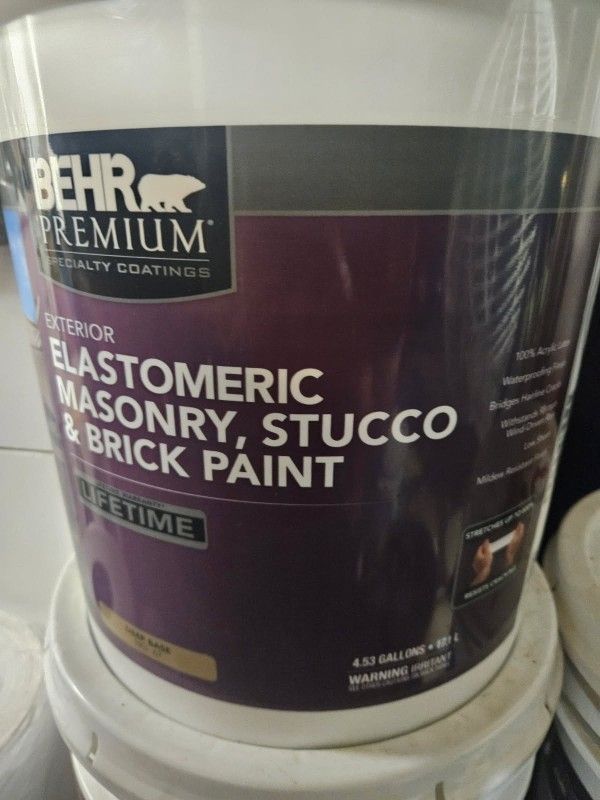 Behr Exterior Paint Greyhound Have 2 5 Gallon Buckets 