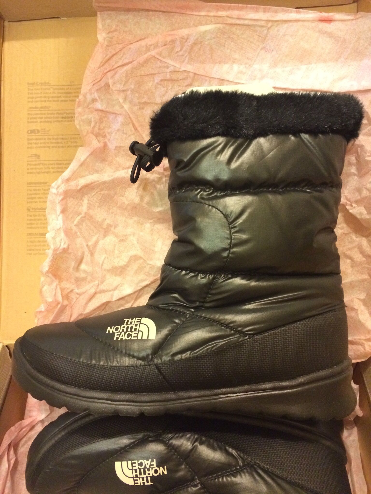 NIB Brand New NorthFace Nuptse Bootie - SnowProof Winter Boots  (Women's US 6 / EU 37 / 235mm) (in a reatail Box) 