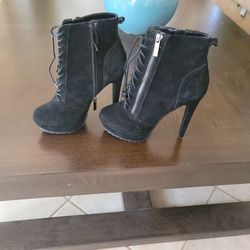 Aldo Size 7.5 Suede Ladies Boots (High Heels)