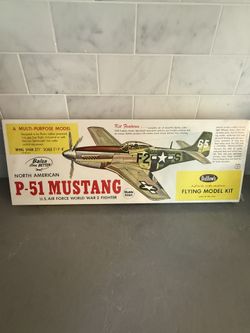 Vintage Guillow’s P-51 Mustang Model Kit – Balsa Airplane – WWII – 27” Wingspan