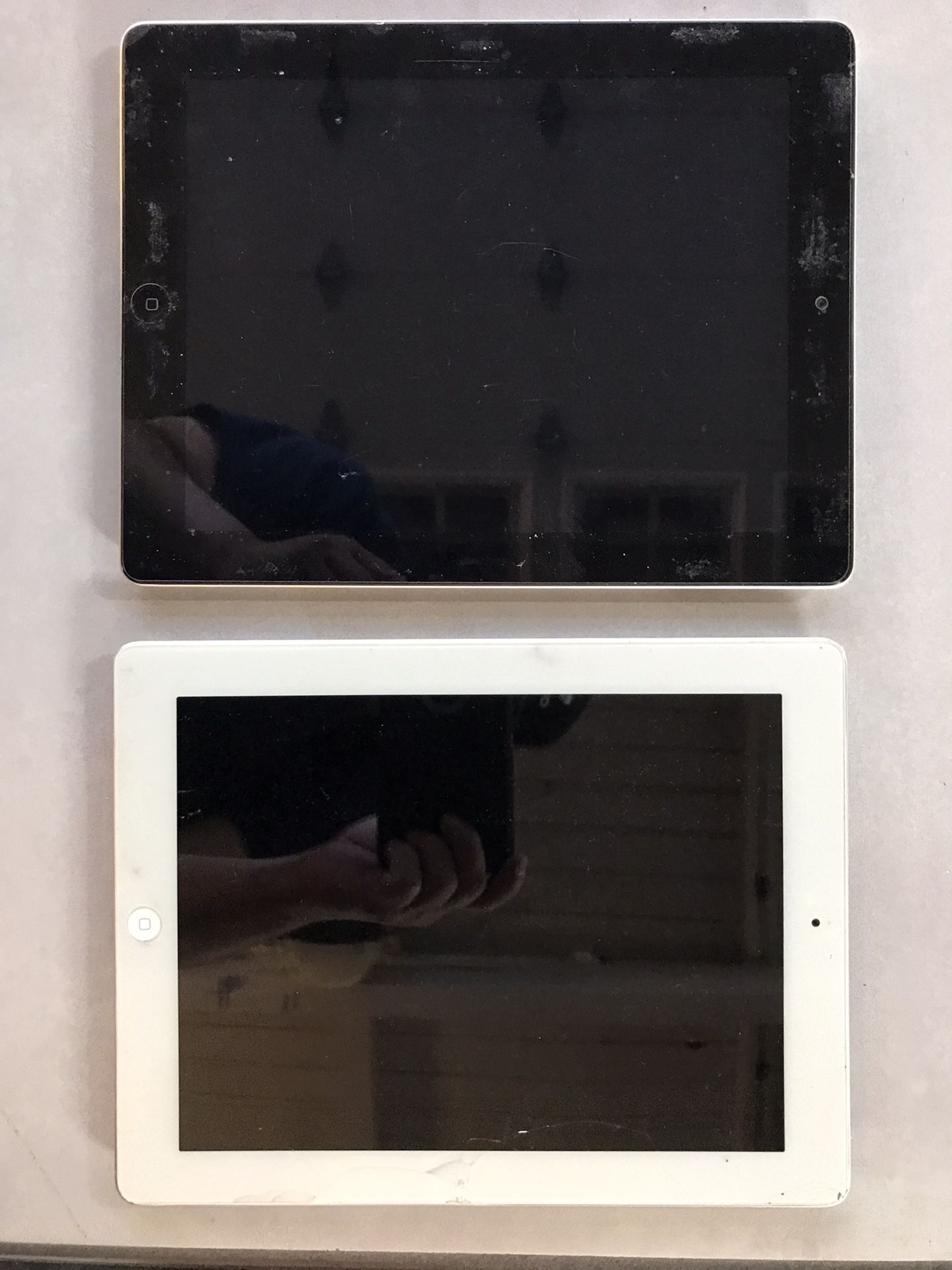 iPads 32 Gb Non-Working For Parts