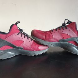 Nike Huarache Run Ultra (Sz 12.5)