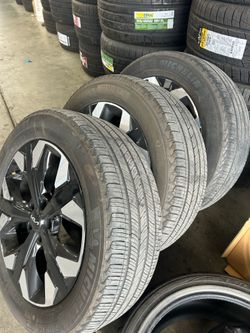 19” wheels for Kia sportage or any 5x114. $400 OBO