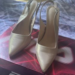 High Heel Shoes Number 39