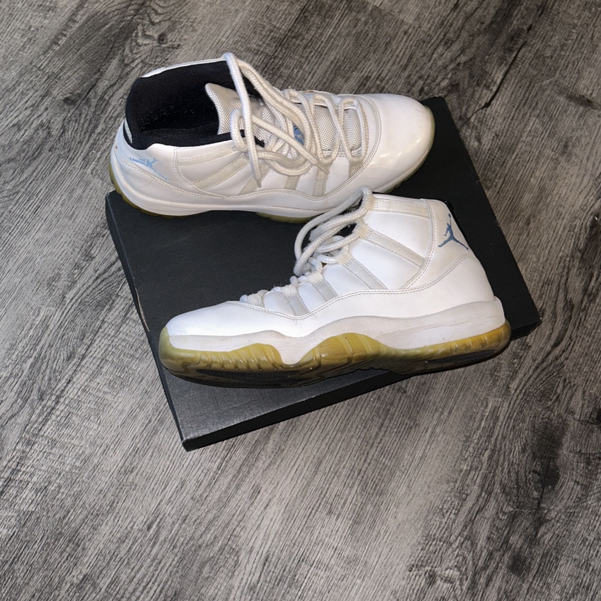 Air Jordan Retro 11 Legend Blue