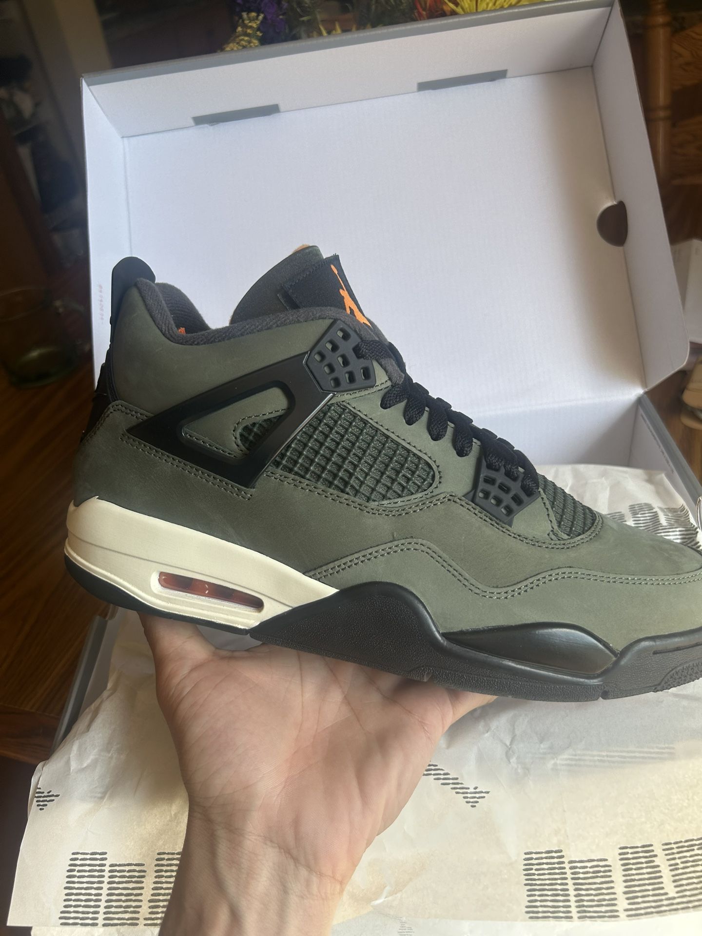 Jordan 4 Undefeated Size 11