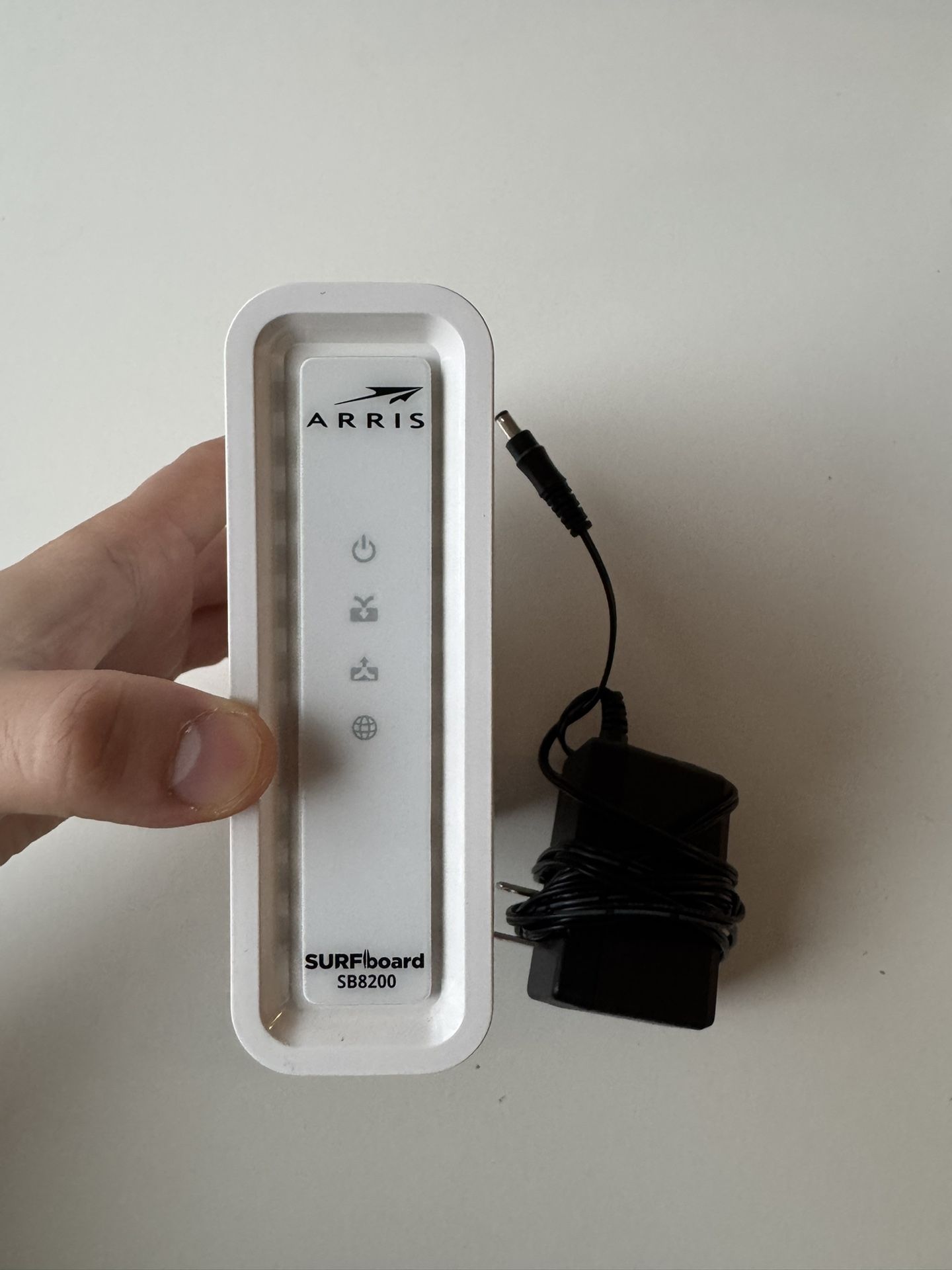 ARRIS Surfboard SB8200 – DOCSIS 3.1 Cable Modem