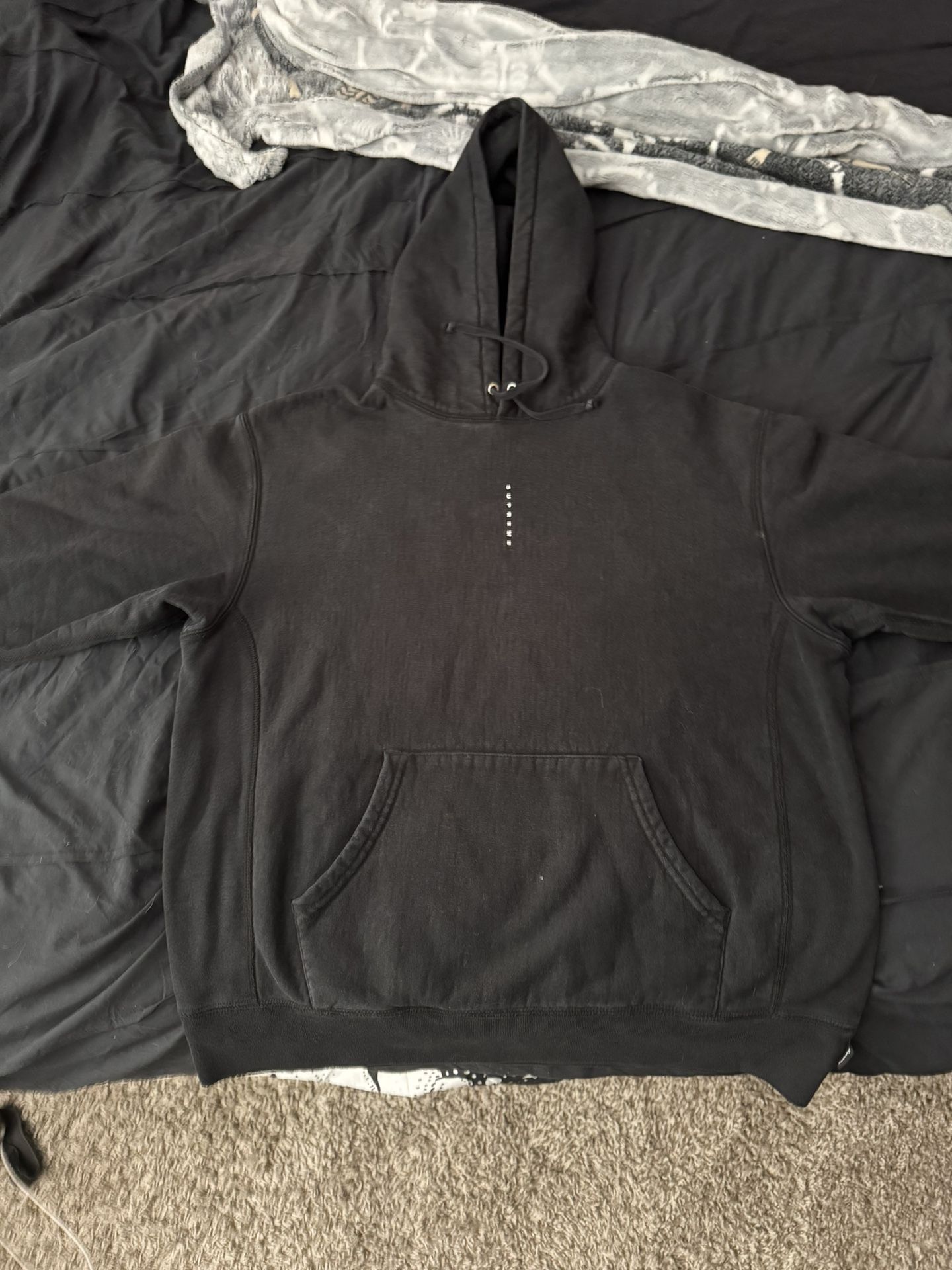 Black Supreme Hoodie SIZE MEDIUM