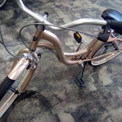 Wow Bayside Shimano Champagne Beach Cruiser Brand New Only 95 for Sale in Las Vegas NV OfferUp