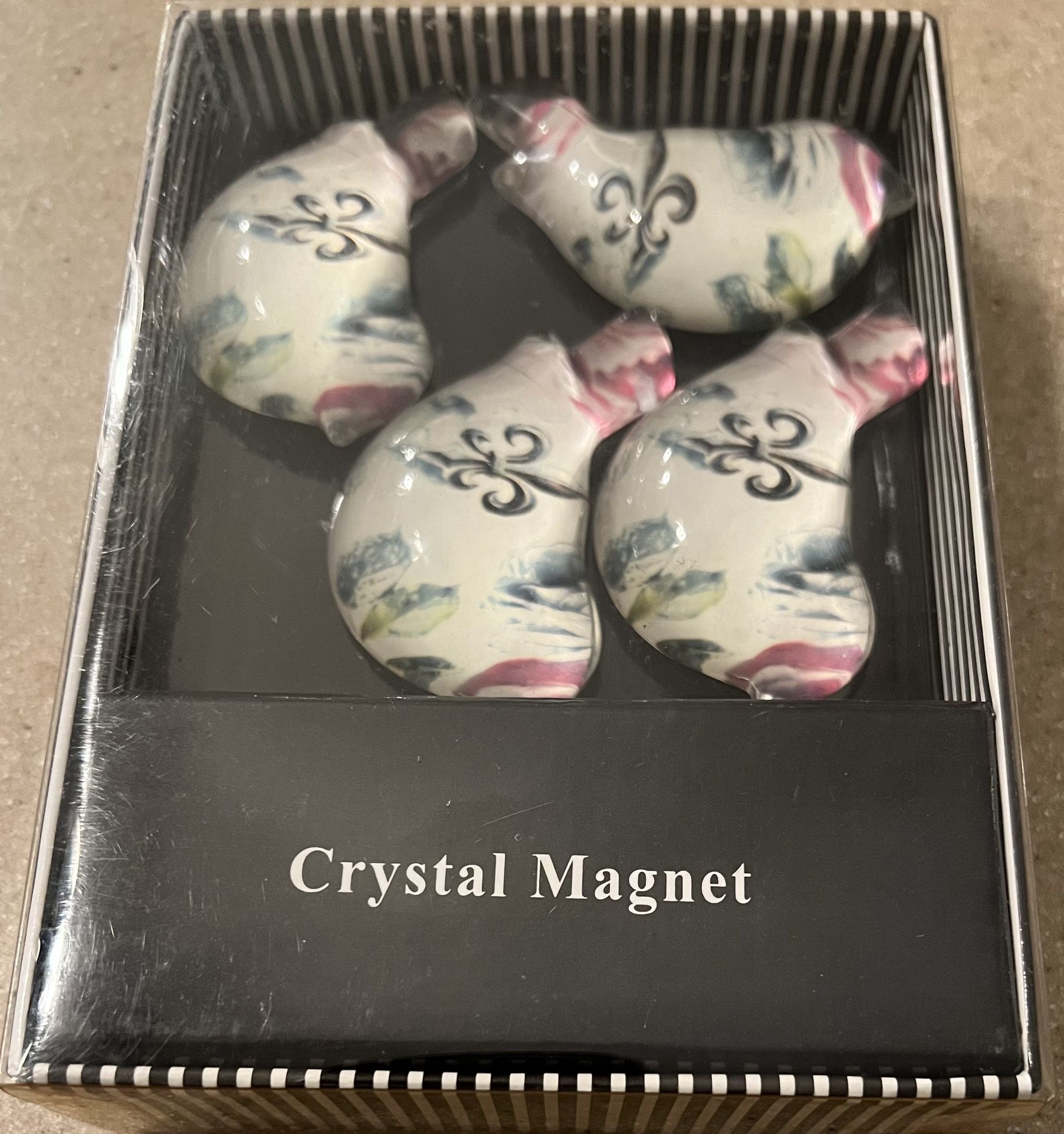 CRYSTAL MAGNETS SET OF 4 NEW 