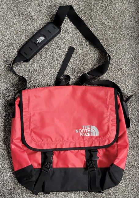 The North Face Messanger Bag