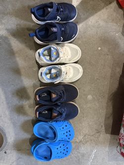 Boy/toddler Shoes 8c Like New