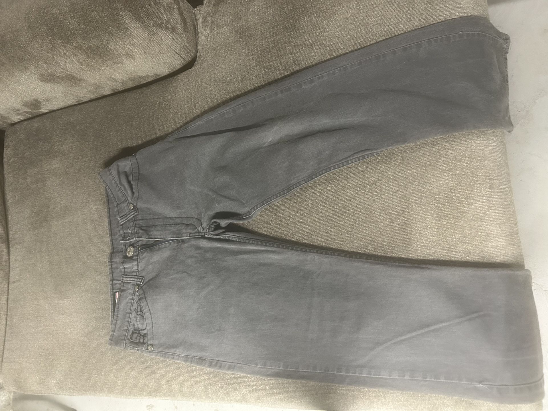 1 Pair of True Religion Jeans / Size 32