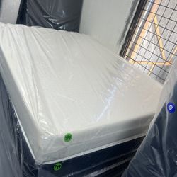 QUEEN SIZE TEMPURPEDIC CLASSIC MATTRESS & BOX SPRING BED SET