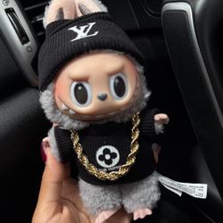 Labubu Outfit 