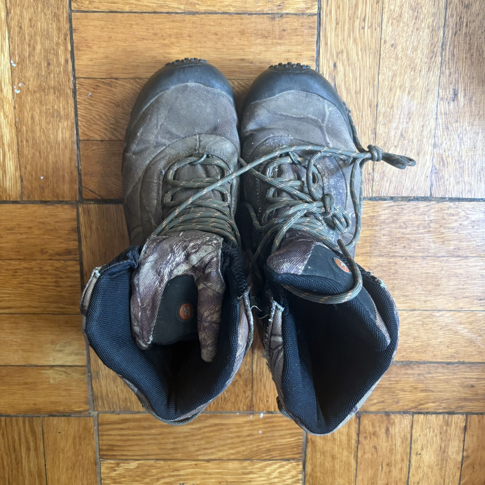 XPETI Insulated Camo Hiking Boots – Size 8.5 US