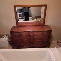 Bed Room Dresser Set