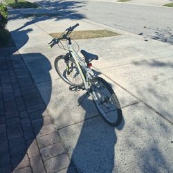 Roadmaster Bike 24" Wheels