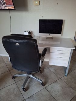Home Office / Computer Desk with chair