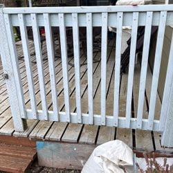 Small Fence For Deck 