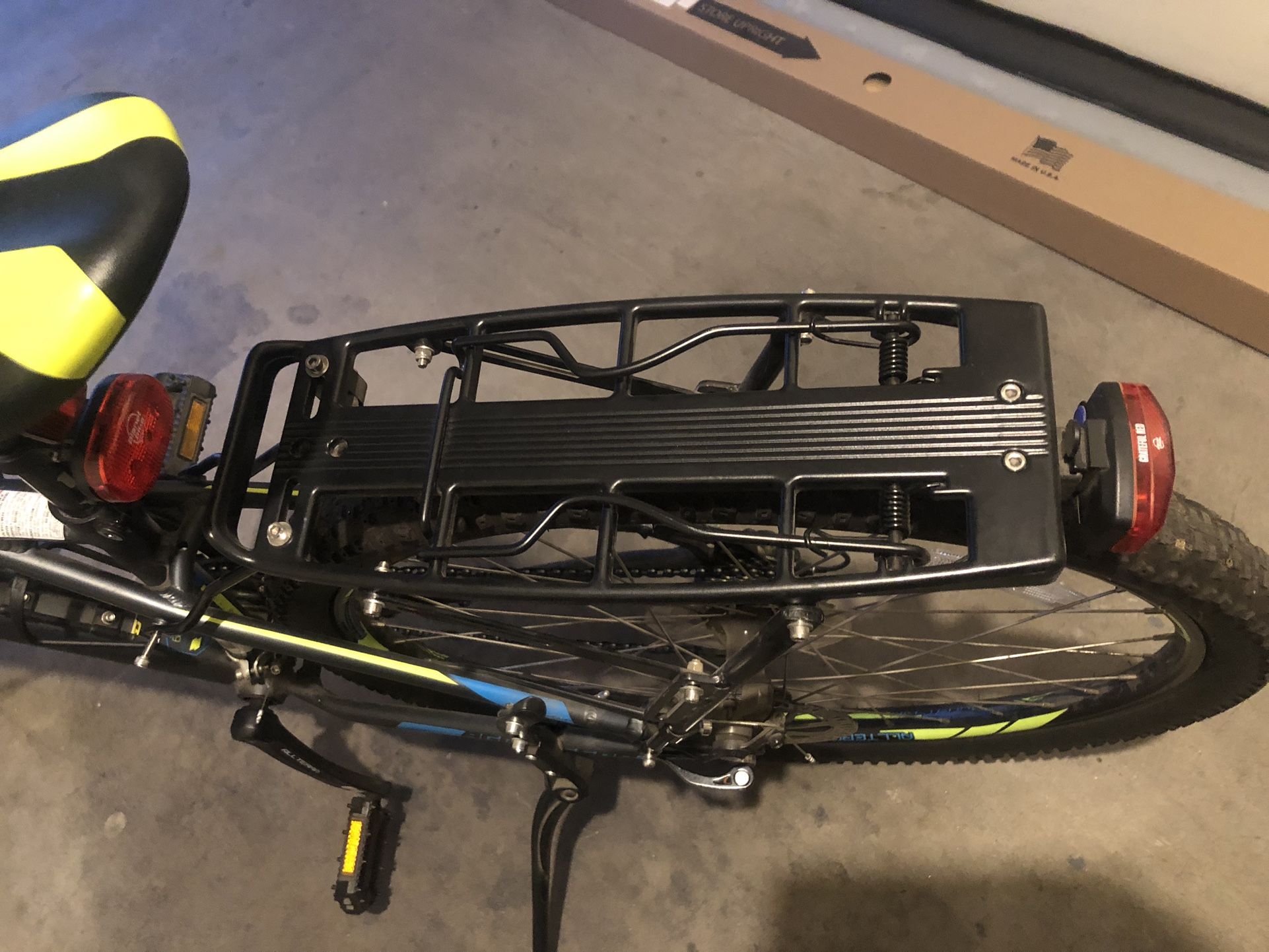 Hiland Bicycle Rear Cargo Rack Aluminum Adjustable for 22-29 inch Mountain Road Hybrid Commuter City Disc-Brake Bikes