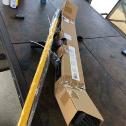 New Rubbermaid Push To Center 36” Push Broom 