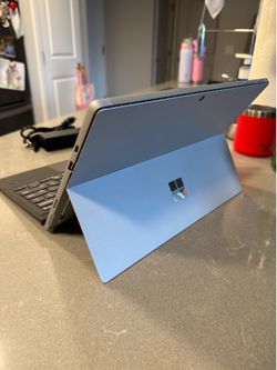 Microsoft Surface Pro 7 Bundle – Intel i5 / 8GB RAM / 256GB SSD