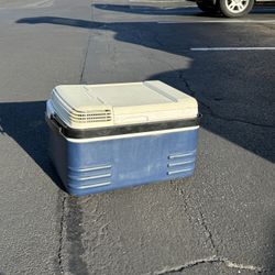 Igloo Plentikool, RV 12v Cooler , w. AC Power Inverter